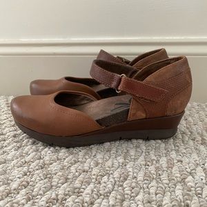OTBT Brown Wedges